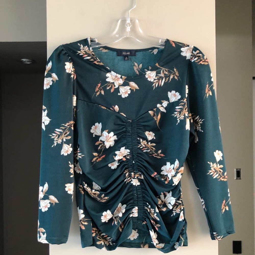 Long-sleeve Floral Top - Picture 2 of 7